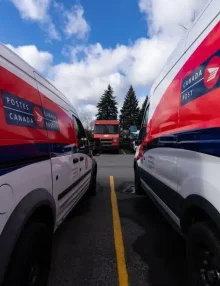 ЛИСТОНОШІ ГОЛОСУЮТЬ ПРОТИ.