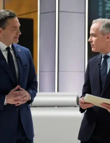КОНСЕРВАТОРИ ВИПЕРЕДИЛИ ЛІБЕРАЛІВ.