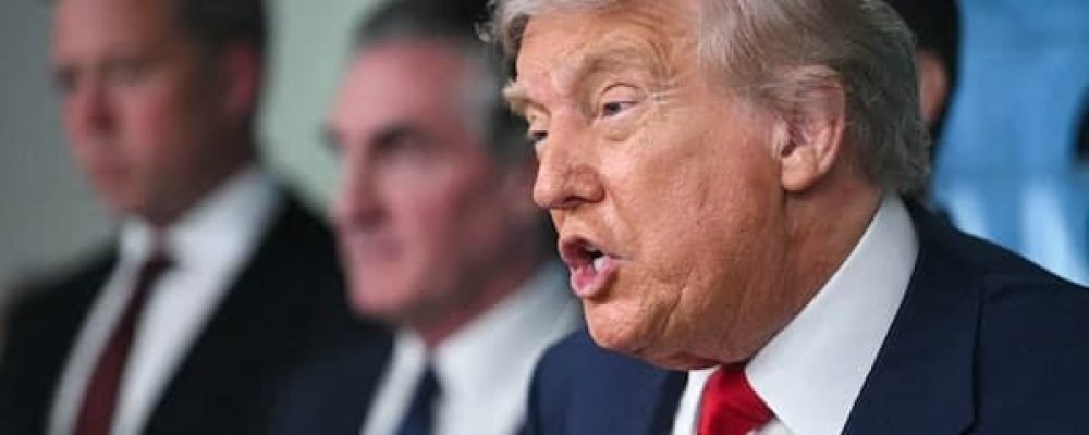ТРАМП РАСШИРЯЕТ СВОИ ПОЛНОМОЧИЯ.