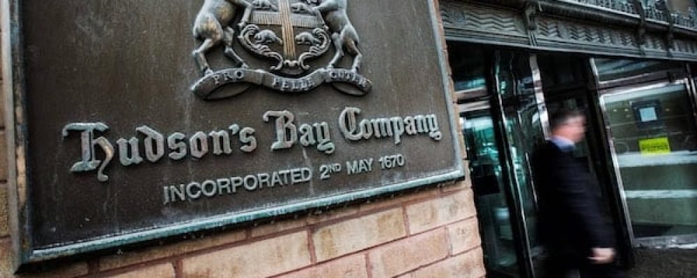 HUDSON`S BAY ПЫТАЕТСЯ СОХРАНИТЬ РАБОЧИЕ МЕСТА.