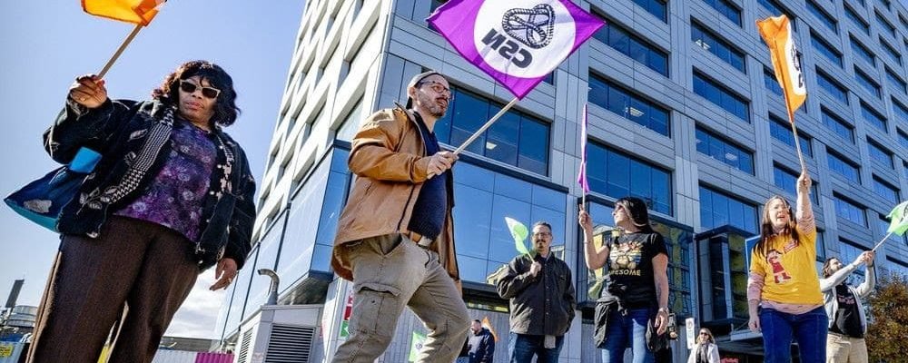 ПРОБЛЕМИ УРЯДУ КВЕБЕКА.