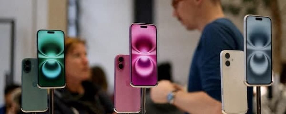 ТРАМП ВИКЛЮЧИВ ЕЛЕКТРОНІКУ З ТАРИФІВ.