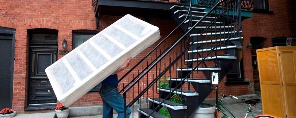 Некуда переезжать.