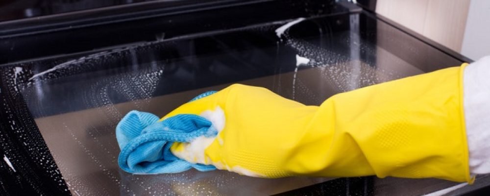 Чистая духовка.