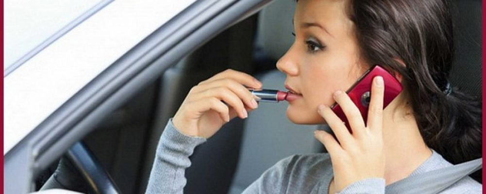 ПОЛЬЗОВАНИЕ СОТОВЫМ ТЕЛЕФОНОМ ВО ВРЕМЯ УПРАВЛЕНИЯ ТРАНСПОРТНЫМ СРЕДСТВОМ