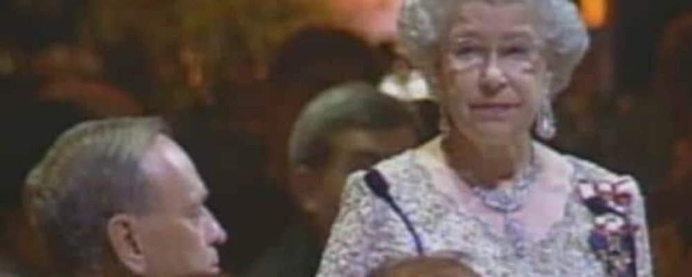 Королева и Квебек.