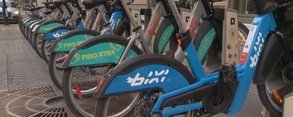 Велосипедисты на дорогах.