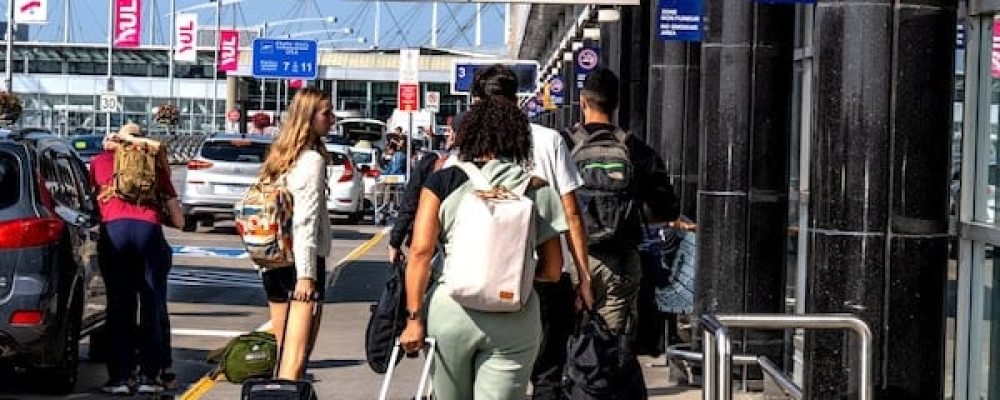 УГРОЗЫ ВЗРЫВОВ В АЭРОПОРТАХ КАНАДЫ.