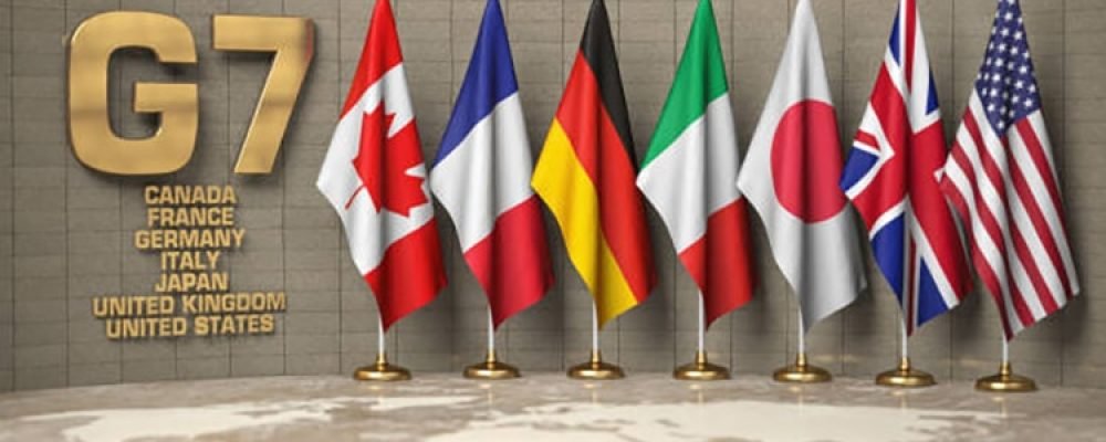 «ВРЕМЯ НЕ НА СТОРОНЕ ПУТИНА».