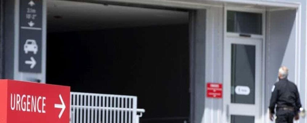 Больницы Квебека под двойной нагрузкой.