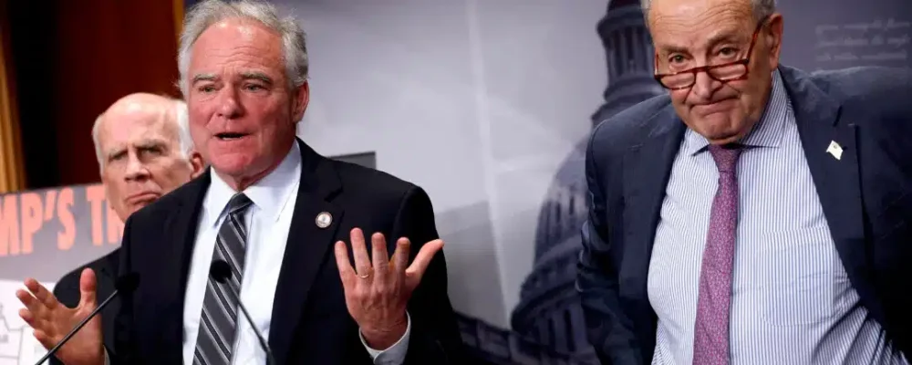 СЕНАТОРИ ЧИНЯТЬ ОПІР ТРАМПУ.