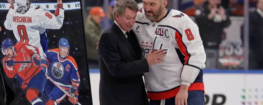 ПОЛИТИКА НЕ СТОИТ НА ПОВЕСТКЕ ДНЯ УЭЙНА ГРЕЦКИ.