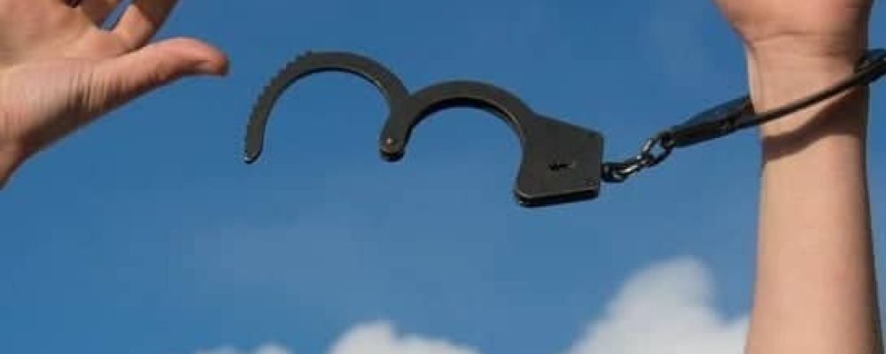 БЕЗУСЛОВНОЕ ОСВОБОЖДЕНИЕ ОТ УГОЛОВНОЙ ОТВЕТСТВЕННОСТИ