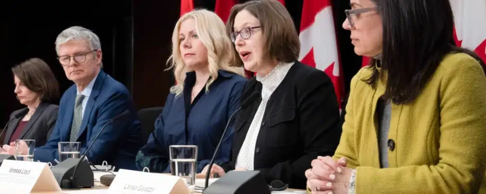 ПЕКІН ВПЛИВАЄ НА КАНАДЦІВ КИТАЙСЬКОГО ПОХОДЖЕННЯ.