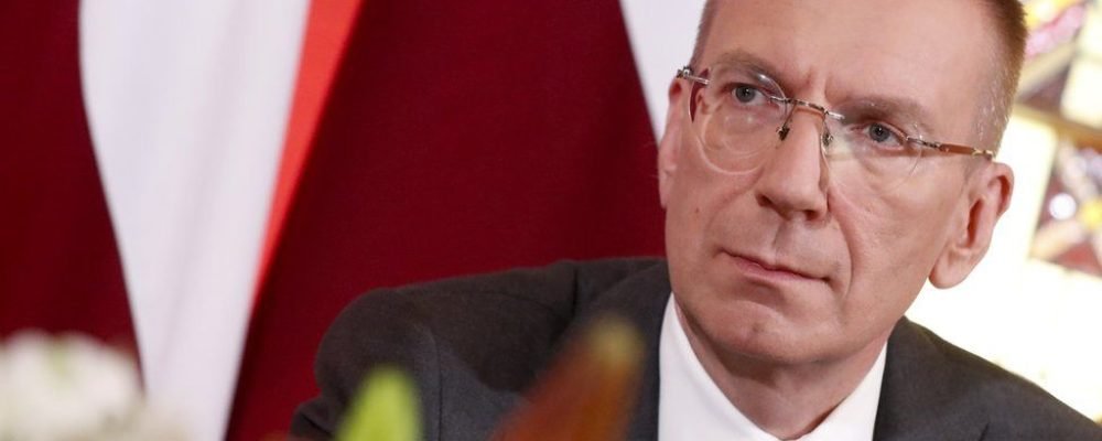 «Остановить Россию в Украине».