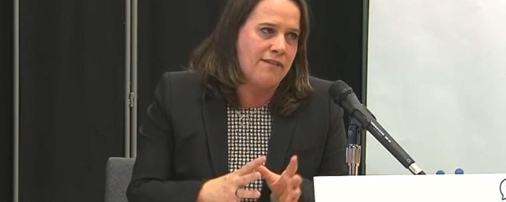 Без песен и плясок