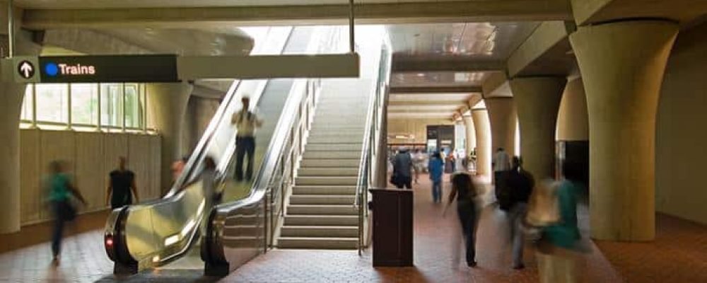 ДЛЯ БЕЗПЕКИ ПАСАЖИРІВ.