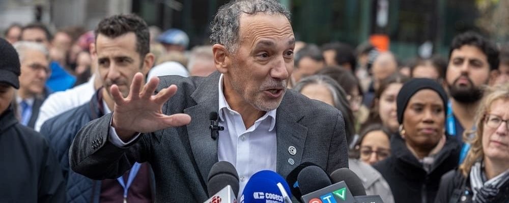 МЕДИКИ ВИМАГАЮТЬ УГОДИ.