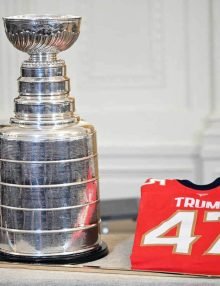 ТРАМП: «НІ ХОКЕЮ, НІ МОСТУ!»