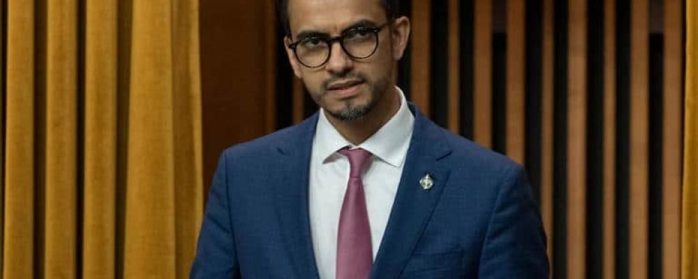 Депутаты призывают прекратить огонь.