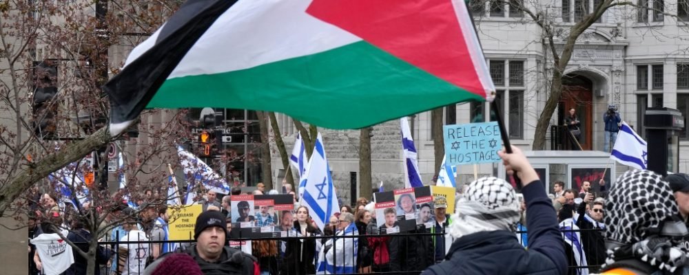 ПРОТЕСТЫ НЕ УТИХАЮТ.