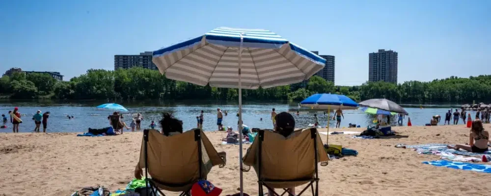 КАНАДЦЫ И ОТПУСКА.