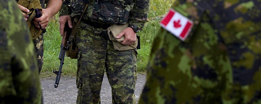 Обыск на военной базе.