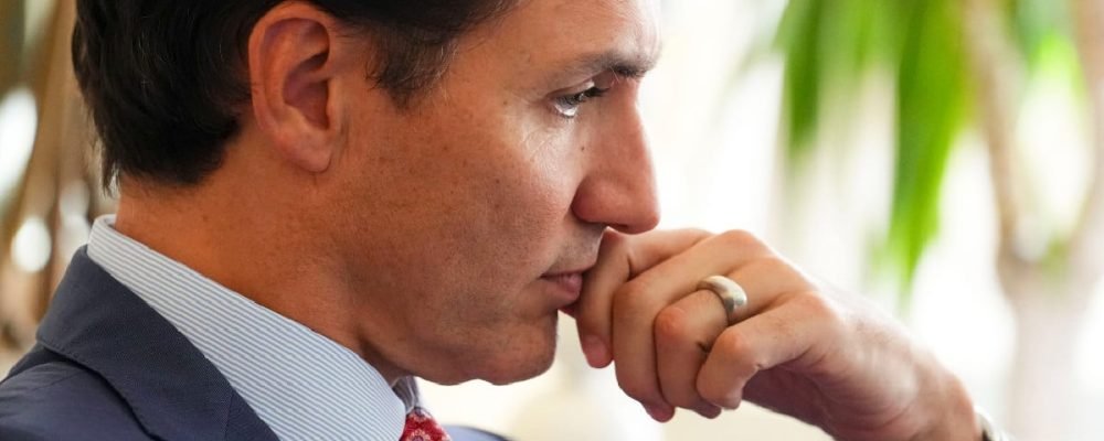 НЕВЕСЕЛЕ РІЗДВО ТРЮДО.