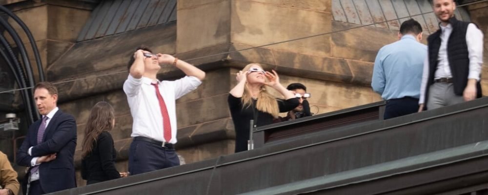 Небо потемнело…