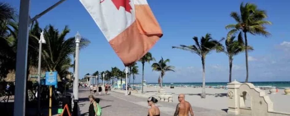 БЕГУТ ИЗ КАНАДЫ.