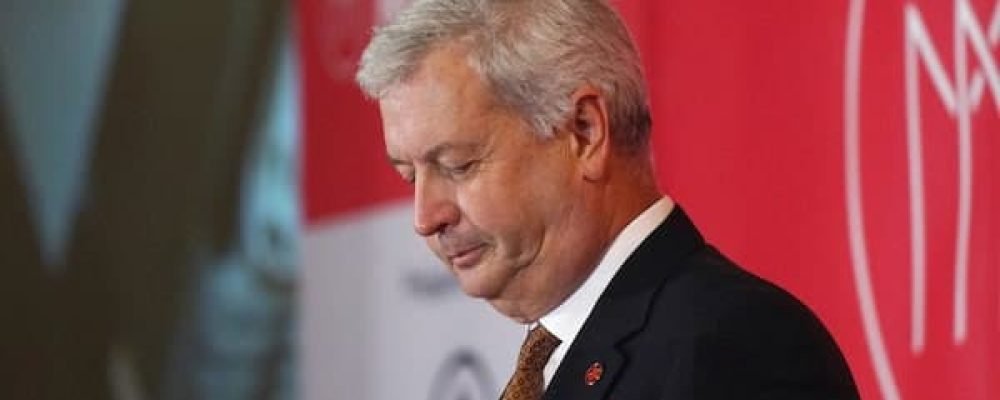 ВІДСТАВКА ЧЕРЕЗ МОВУ.