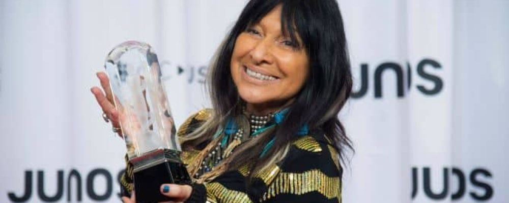 ЗАЛИШИЛАСЬ БЕЗ ОРДЕНУ.