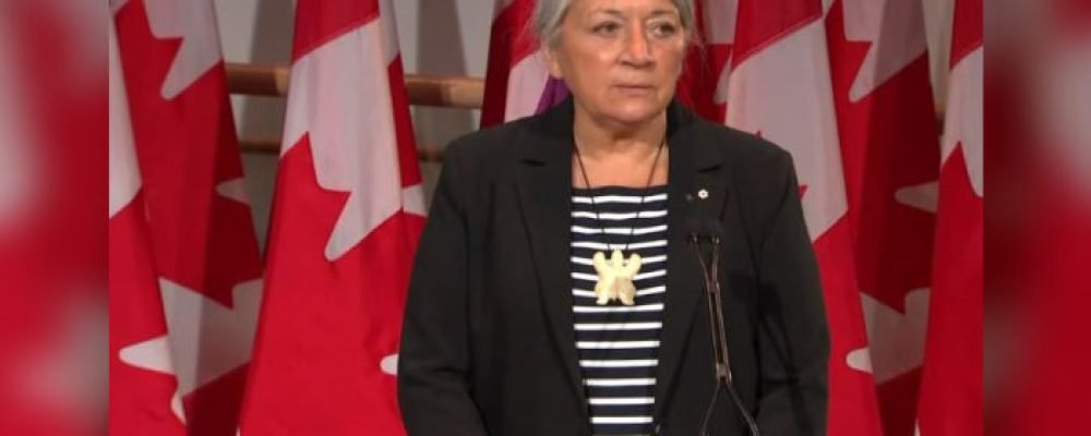 Снова женщина.