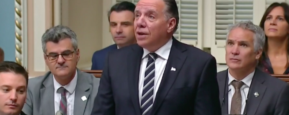 Премьер советует пристегнуться