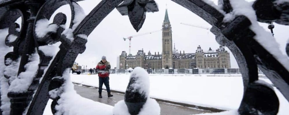 ЧОГО ЧЕКАЮТЬ КАНАДЦІ?
