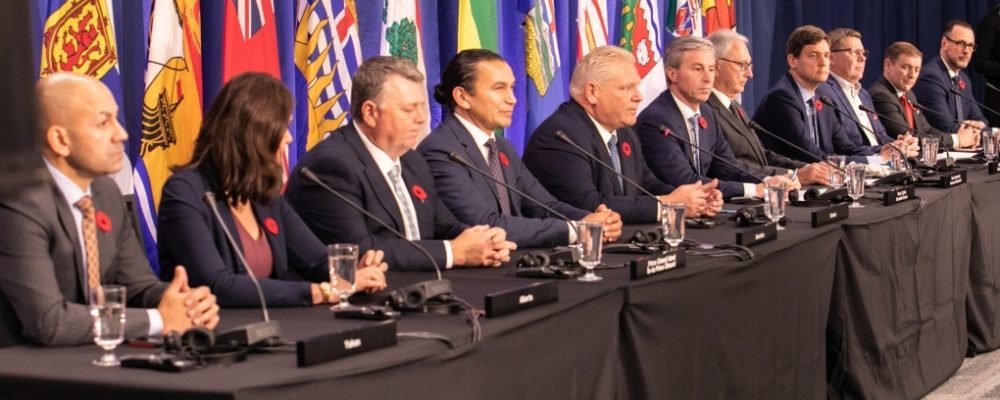 «ГОЛОВОЮ ОБ СТІНУ».