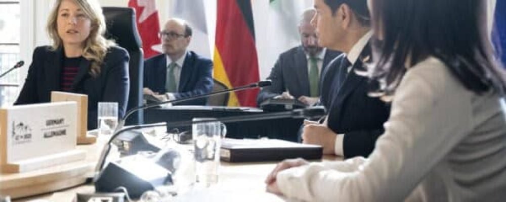 ЗУСТРІЧ ВЕЛИКОЇ СІМКИ В КВЕБЕКУ.