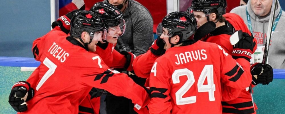 КАНАДЦІ У ПІВФІНАЛІ.