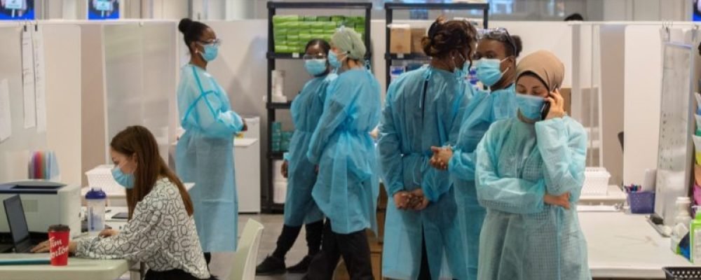 Всех не вакцинировать.