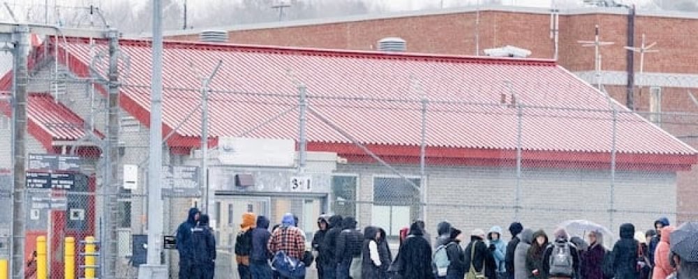 В УСЛОВНО-ДОСРОЧНОМ ОТКАЗАНО.