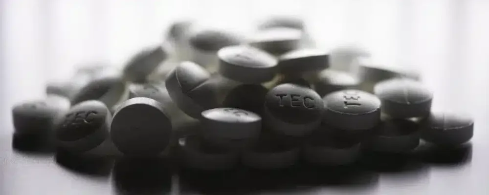 ДЕФІЦИТ ЛІКІВ.