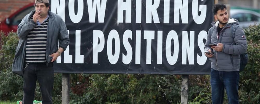 «НАСТАВ ЧАС РОЗБИТИ СКЛО».