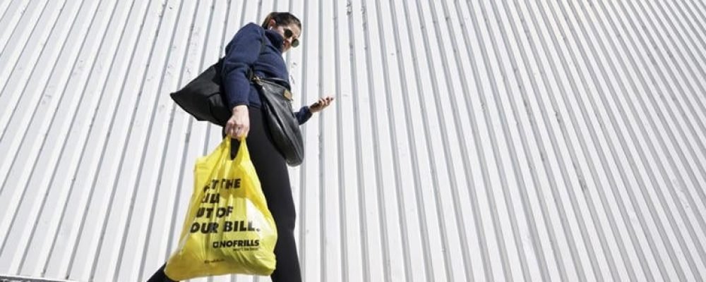 Деньги будут в среду.