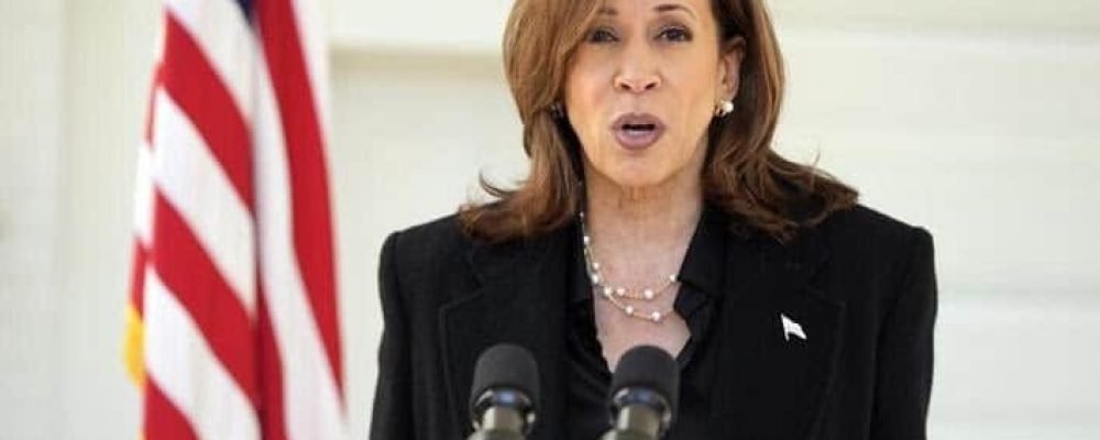 КАНАДЦІ ОБРАЛИ Б КАМАЛУ ГАРРІС.