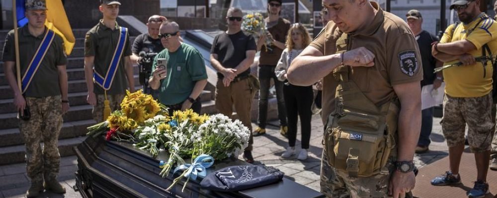 НИЩАТЬ ІНФРАСТРУКТУРУ.