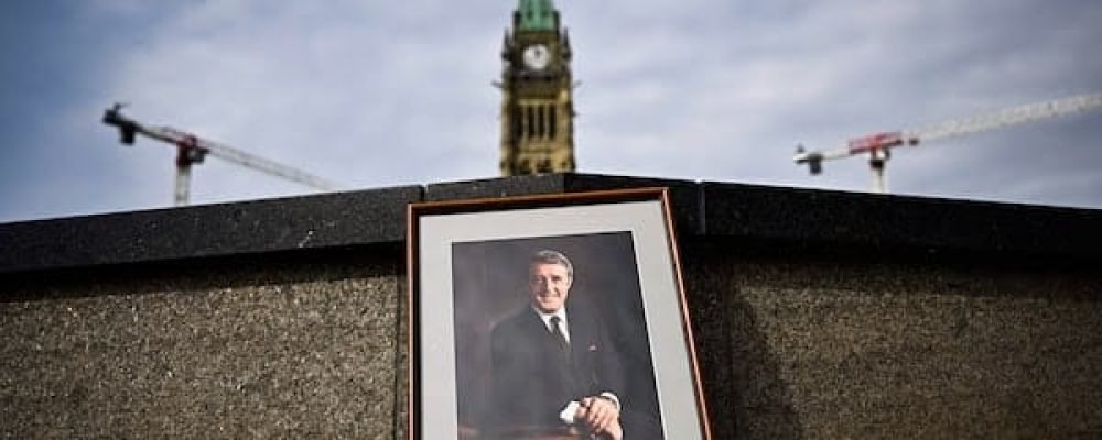 ПРОЩАННЯ З ПОЛІТИКОМ.