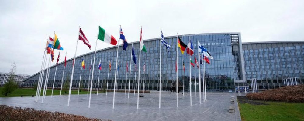 УКРАЇНА І НАТО.