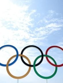 ЛИШЕ БІОЛОГІЧНІ ЖІНКИ.