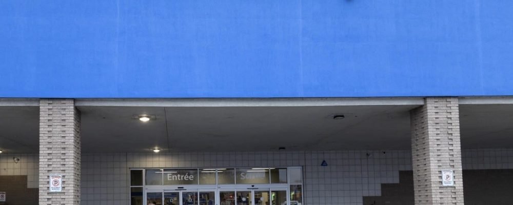 ЧОМУ ЗАКРИВАЮТЬ МАГАЗИНИ WALMART.