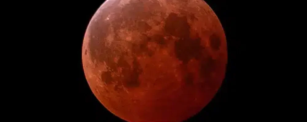 ДИВІТЬСЯ ЗАВТРА ЗРАНКУ: ПОВНЕ МІСЯЧНЕ ЗАТЕМНЕННЯ.